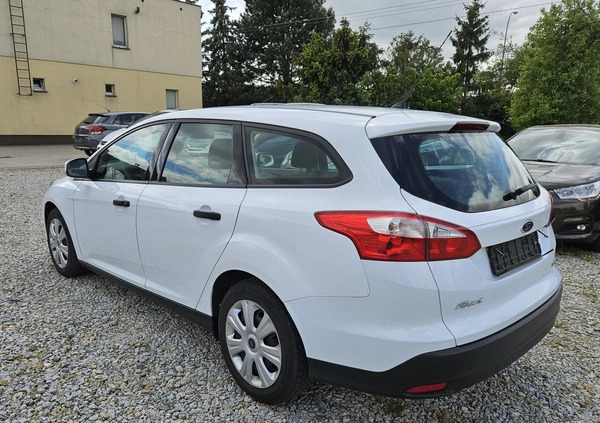 Ford Focus cena 23900 przebieg: 156000, rok produkcji 2014 z Piwniczna-Zdrój małe 379